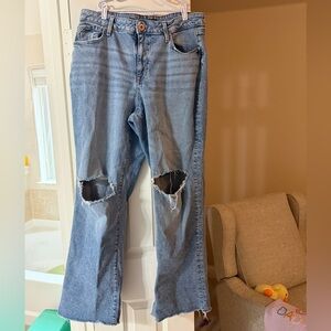 Distressed Blue Jeans - Edgily